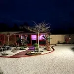 게스트하우스 Proche St Emilion , Pause Quelque Part Au Jardin Des Erables Et Des Niwakis