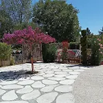 게스트하우스 Proche St Emilion , Pause Quelque Part Au Jardin Des Erables Et Des Niwakis