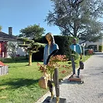 Proche St Emilion , Pause Quelque Part Au Jardin Des Erables Et Des Niwakis 게스트하우스