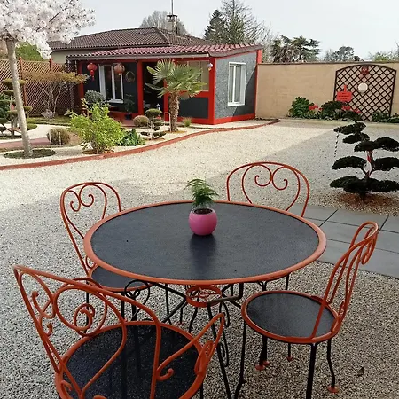 Pause Quelque Part Au Jardin Des érables Et Des Niwakis 4* Saint-Medard-de-Guizieres