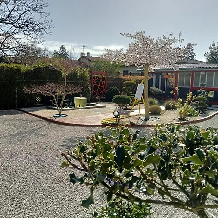 Pause Quelque Part Au Jardin Des érables Et Des Niwakis 4* Saint-Medard-de-Guizieres