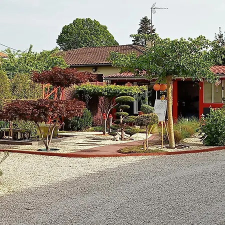 Πανσιόν Proche St Emilion , Pause Quelque Part Au Jardin Des Erables Et Des Niwakis Saint-Medard-de-Guizieres