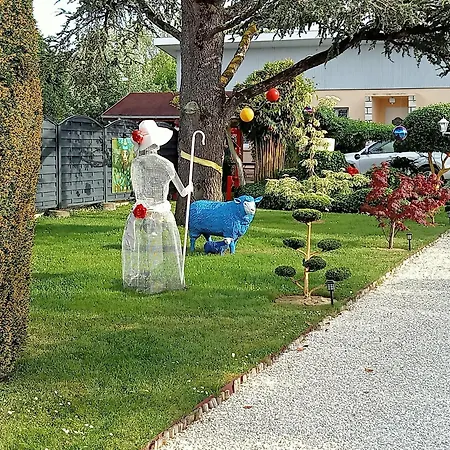 Pause Quelque Part Au Jardin Des érables Et Des Niwakis 4*