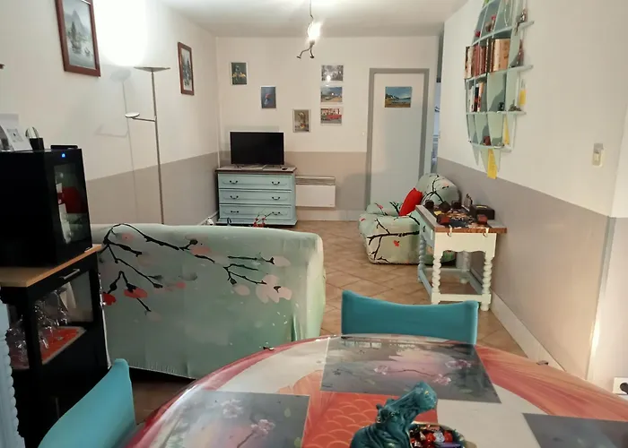 Proche St Emilion , Pause Quelque Part Au Jardin Des Erables Et Des Niwakis Saint-Medard-de-Guizieres