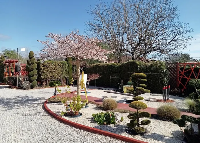 Proche St Emilion , Pause Quelque Part Au Jardin Des Erables Et Des Niwakis Pensionat Saint-Medard-de-Guizieres